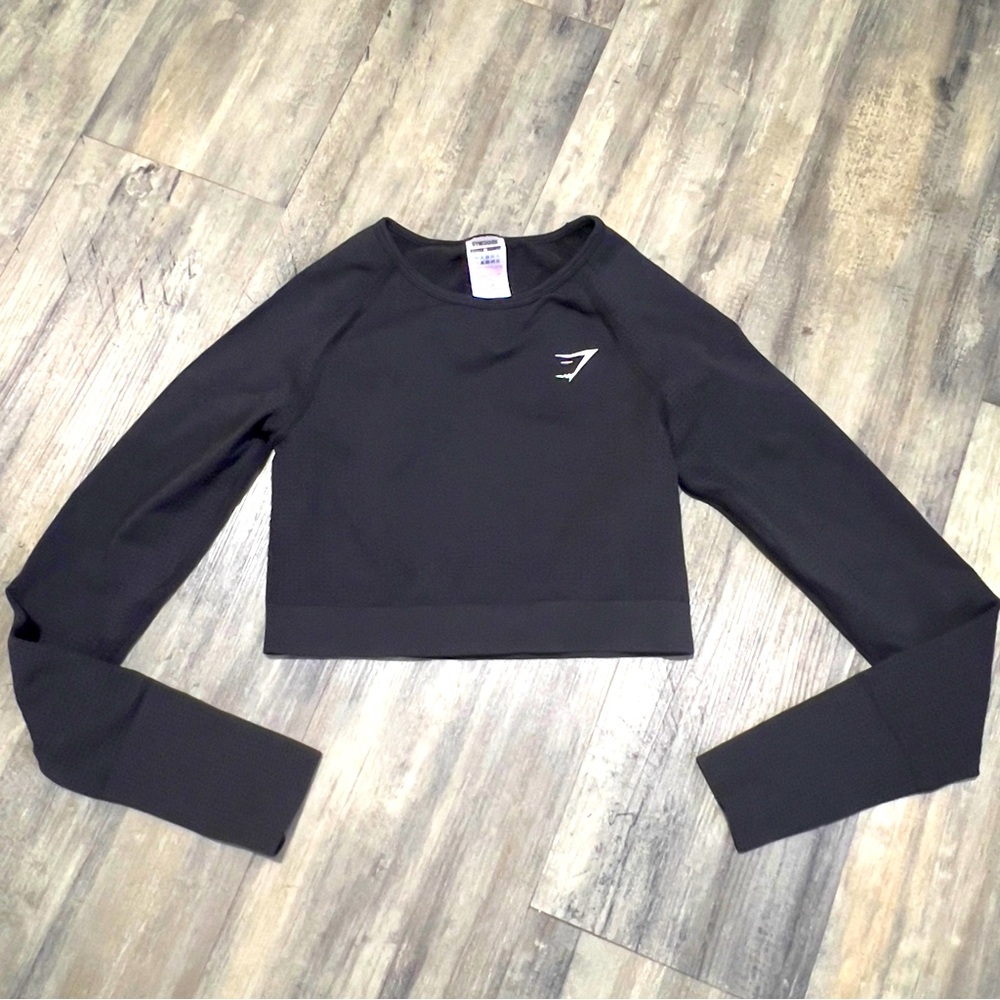 Gymshark cropped long sleeve shirt sz medium